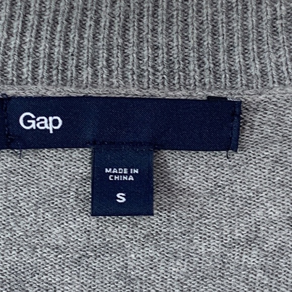 GAP Light Gray Cardigan Sweater with Frayed Ruffle Hemline Detail - Picture 9 of 9